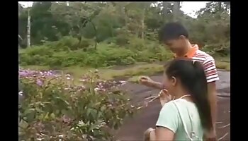 Một giáo viên dạy một lớp tiếng Anh cho Daphne Klyde, cô ấy sẽ không xlxx thu quên
