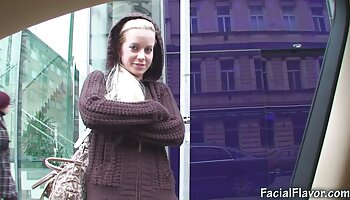Blondie thổi liếm và phim xxx vl được L. liếm